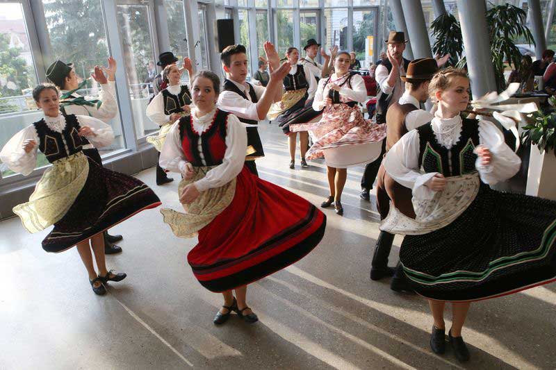 A Tánc Fesztiválja lesz Veszprémben Ajka Padragkút táncegyüttes illusztráció