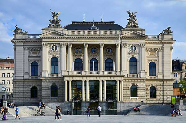 Svájcban vendégszerepel a Nemzeti Filharmonikus Zenekar