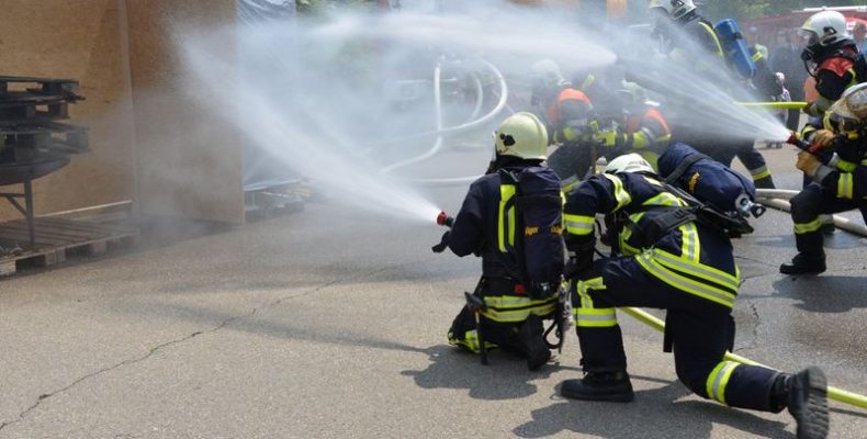 Új tűzoltólaktanyát osztottak ki Pécsen